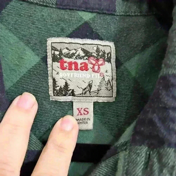 TNA Aritzia Green & Black Boyfriend Fit Flannel Size XS - Picture 3 of 8